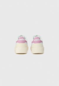 Diadora GAME STEP TUTU UNISEX - Chaussures fitness - violet mist