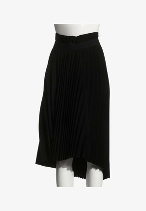 Falda midi plisada negra con cintura elástica y dobladillo asimétrico, exhibida en un maniquí blanco.