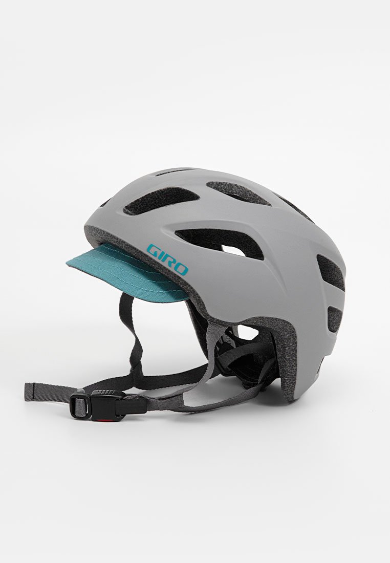 Giro Helm lichtgrijs Giro Helm lichtgrijs