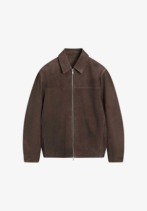 Brązowa dzianinowa kurtka z długimi rękawami, ostro zakończonym kołnierzem i srebrnym zamkiem błyskawicznym z przodu, prezentowana na białym tle.