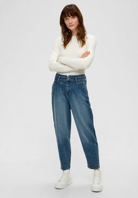 s.Oliver - Jeansy Relaxed Fit