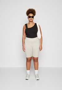 Even&Odd Curvy 2 PACK  - Kratke hlače - black/beige