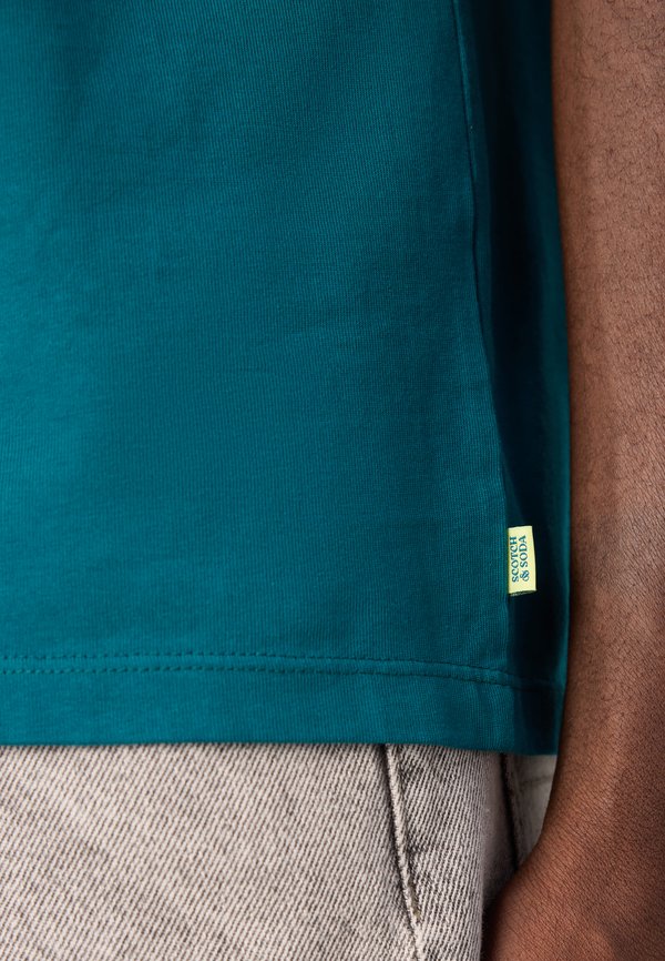 FRONT AND BACK ARTWORK - Print T-shirt4