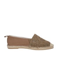 Hnědé espadrilky na plochém podpatku s texturovaným krajkovým svrškem a splétanou jute podrážkou, s mírným podpatkem a měkkou textilní podšívkou.