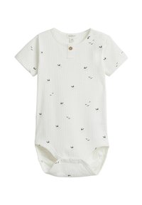 Bodysuit dla niemowląt z krótkim rękawem w białym prążkowanym materiale, ozdobiony małymi nadrukami w kolorze granatowym przedstawiającymi wieloryba i ptaka, z detalami guzików na ramieniu oraz zapięciami na napy u dołu.