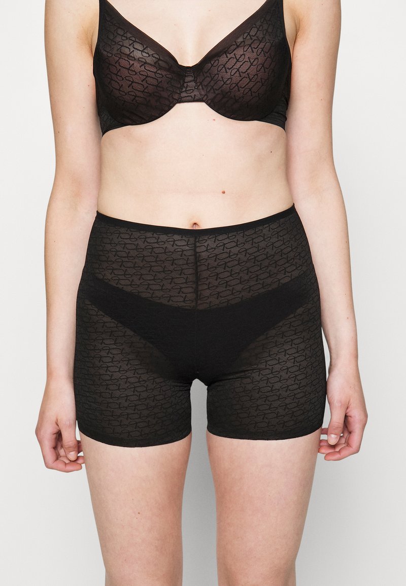 Triumph - SIGNATURE SHEER SHORTS - Bikses - black, Palielināt