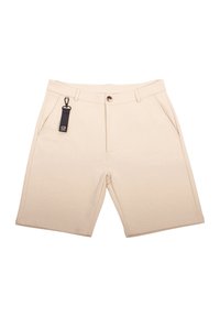 Beige shortjes van zachte stof, met twee voorzakken, een knoopsluiting en een zwarte luslabel bevestigd aan de tailleband.
