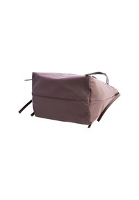 Bolsa de nylon marrón con forma rectangular, con detalles sutiles de costura y dos asas en la parte superior. Incluye bolsillos laterales con cremallera.