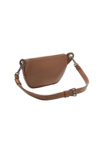 Borsa a spalla in pelle marrone di forma arrotondata, con tracolla regolabile e dettagli in metallo. Tessuto morbido con cuciture minime.