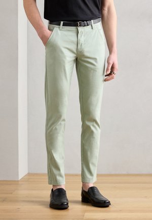 CLASSIC BELT - Chinos - mid green
