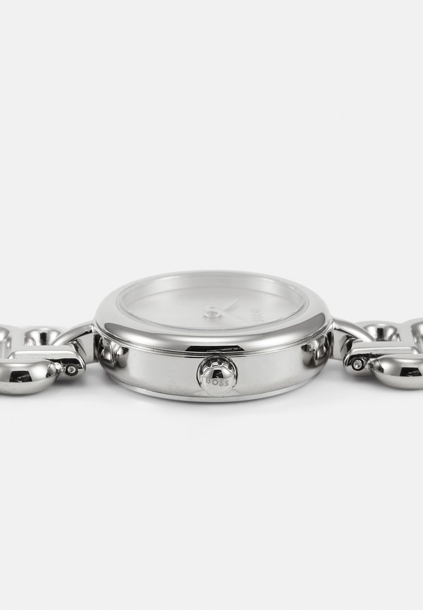 DOUBLE DRESSY - Watch3