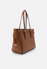 MICHAEL Michael Kors VOYAGER TOTE - Borsa a mano - luggage