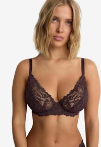 Unselected, chocolate brown