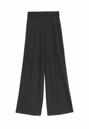Pantalones de pierna ancha en tela gris carbón, con cintura alta, diseño plisado y textura suave, adecuados para un look informal.