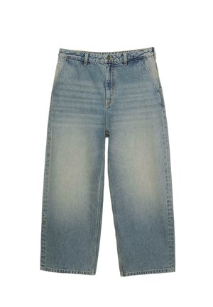 Lysblå denim bukser med vid ben og høj talje, præget af let falmning, fem-lomme design og en klassisk beltedesign i taljen.