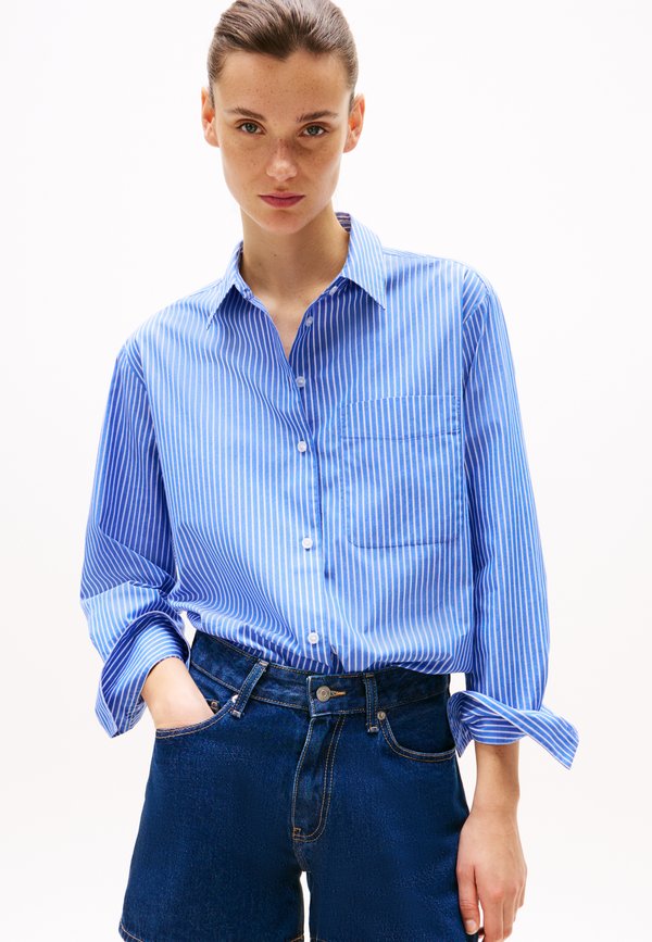 EASY FIT - Button-down blouse