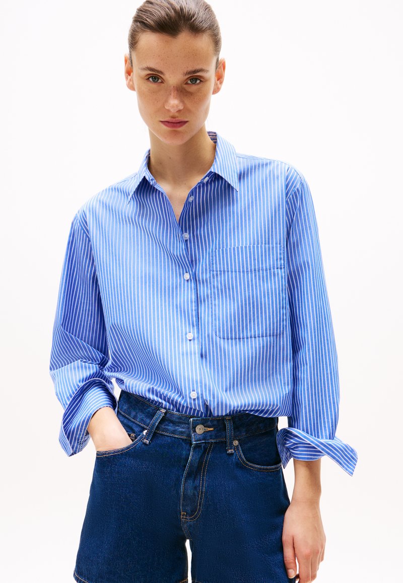 Tommy Hilfiger EASY FIT - Button-down blouse - blue stp