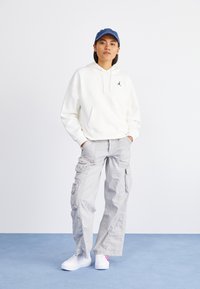 Jordan Kapucni - sail/black