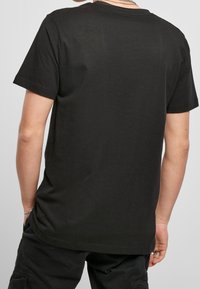 Mister Tee Triko s potiskem - black