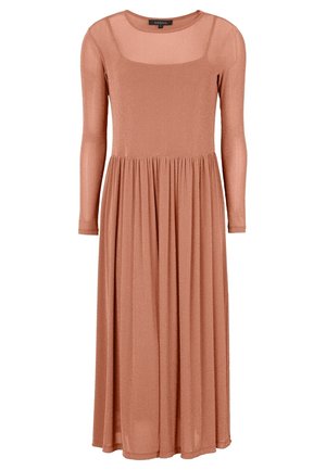 Langärmliges, bodenlanges Kleid aus weichem, strukturiertem Stoff in Rosé. Verfügt über einen quadratischen Ausschnitt und eine geraffte Taille.