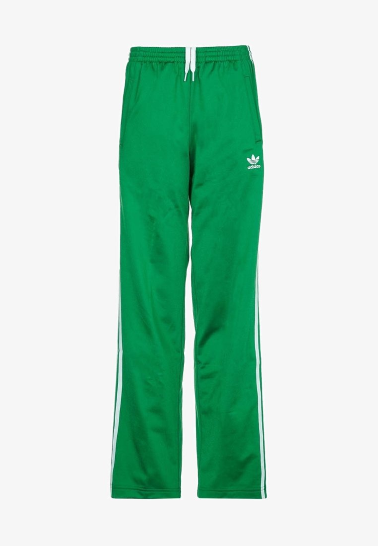 Zielone spodnie dresowe Adidas z białymi paskami po bokach, elastycznym pasem, sznurkiem do regulacji i logo na lewej udzie.