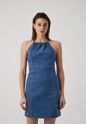 ONLCLARA HALTERNECK DRESS - Farmerruha - medium blue denim