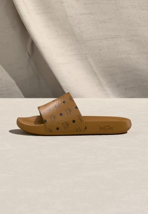 SLIDE - Pantolette flach - cognac