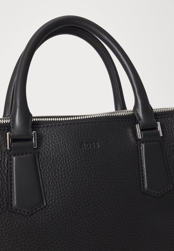 NEW CROSSTOWN - Briefcase2