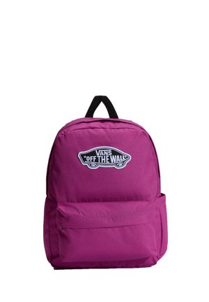 Mochila Vans púrpura con bolsillo frontal, parche con el logo negro "Vans Off The Wall" y asa negra para llevar en la parte superior.
