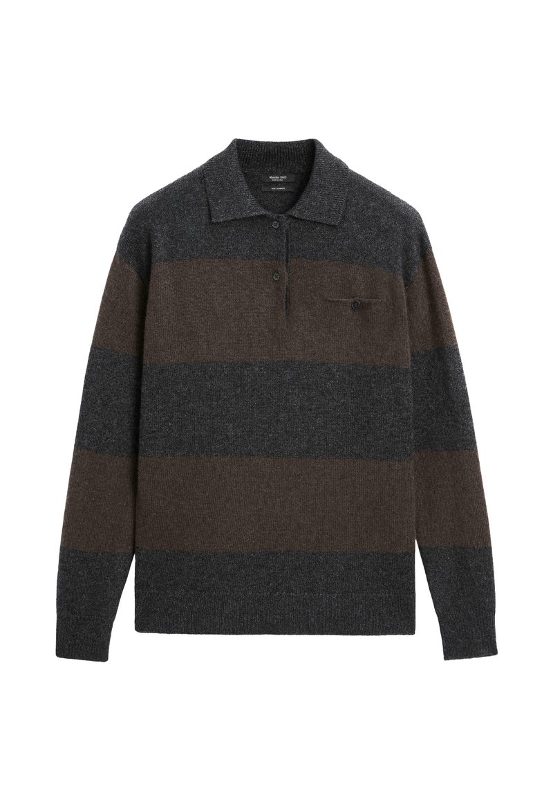 Pullover lavorato a maglia grigio scuro con strisce orizzontali marroni. Presenta un colletto, maniche lunghe e una piccola tasca sul petto con un bottone.