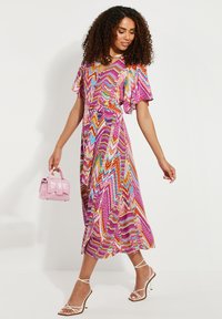 Threadbare BELTED - Robe de jour - pink