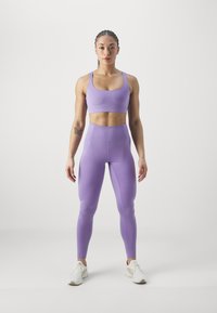 Girlfriend Collective ANDY BRA SPLIT STRAP - Sujetadores deportivos con sujeción ligera - cosmos