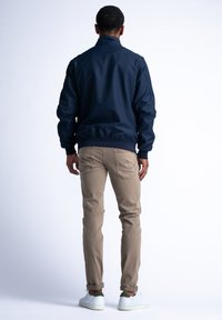 Thumbnail Image 3