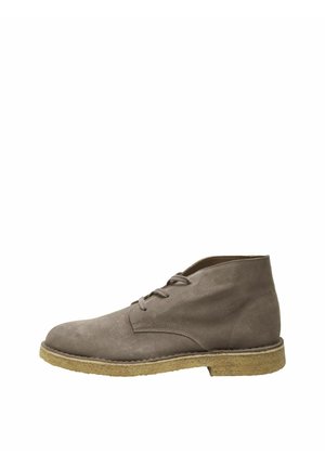 Selected Homme SLHRICCO CHUKKA - Botines con cordones - almondine