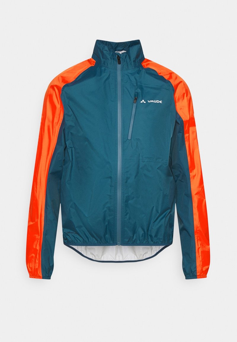 Veste légère bleue avec manches orange vif, fermeture éclair frontale, fermeture éclair de la poche poitrine et logo Vaude sur la poitrine.