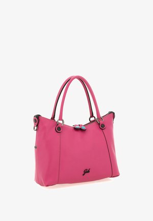 Borsa in pelle rosa con doppio manico, dettagli con bottoni neri e un piccolo logo sulla parte anteriore, inclinata leggermente verso destra.