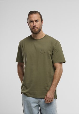 Clean Cut Copenhagen PATRICK TEE - Print T-shirt - army