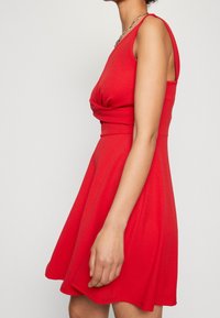 WAL G. Robe de soirée - red