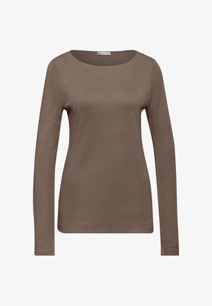 Chemise longue à manches marron avec un col rond, fabriquée en tissu doux. Présente une coupe ajustée et des coutures sans soudure le long des bords.