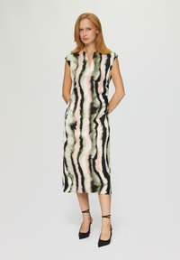 Ärmelloses Kleid mit wellenförmigem Muster in den Farben Grün, Pink und Schwarz. Knielang mit V-Ausschnitt und lockerer Passform.
