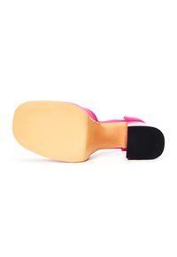 Cesare Gaspari Plateausandalette - fushia
