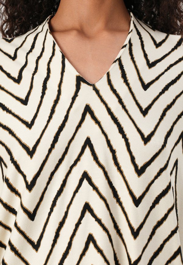 V NECK - Print T-shirt - natural3