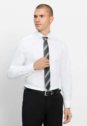 OLYMP Level Five, OLYMP LEVEL FIVE, BODY FIT, BUSINESSHEMD, ROYAL KENT - Camicia elegante - weiß