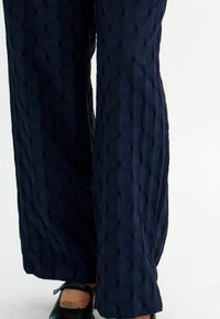 Résumé Nohavice - navy