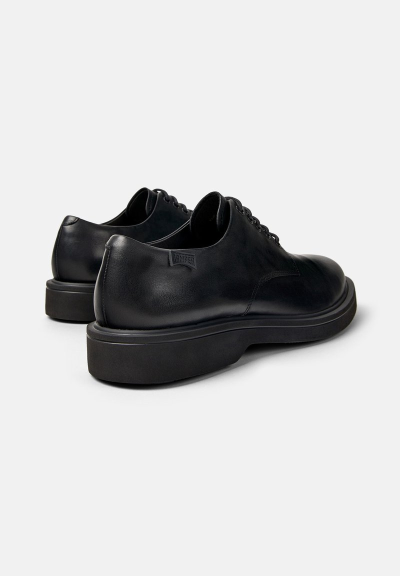 CAMPER Stringate donna nera in pelle STRINGATA