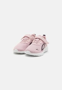 Puma Hardloopschoenen voor op de weg - mauve