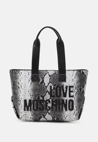Borsa tote in stampa pitonata bianco e nero con manici in ecopelle e grande testo "LOVE MOSCHINO" in nero. Superficie testurizzata con finitura lucida.