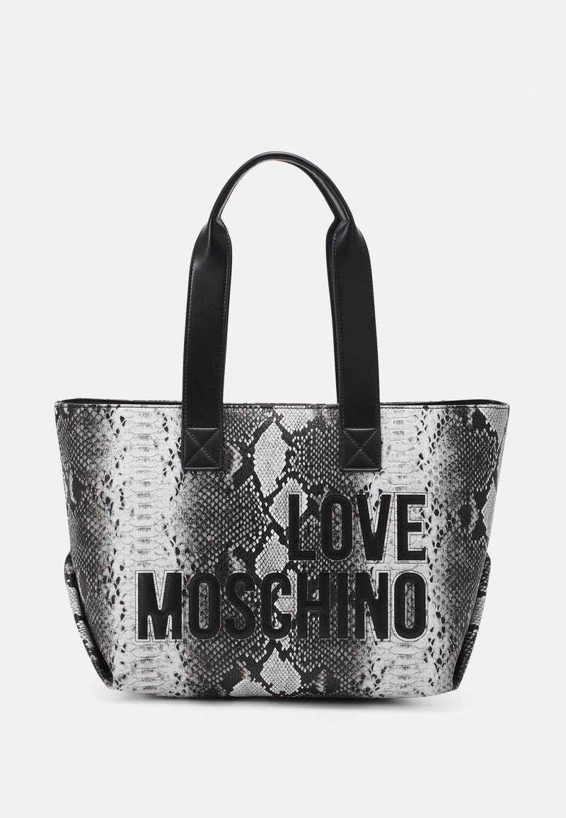 Borsa tote in stampa pitonata bianco e nero con manici in ecopelle e grande testo "LOVE MOSCHINO" in nero. Superficie testurizzata con finitura lucida.
