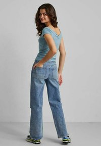 Pieces PCMALIVA OFF SHOULDER V NECK - T-shirt - bas - tourmaline