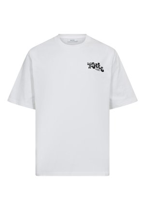 Hvid T-shirt med korte ærmer og sort, stiliseret tekst "SOCIAL SOULS" på øverste venstre bryst, rund halsudskæring, ensfarvet design.